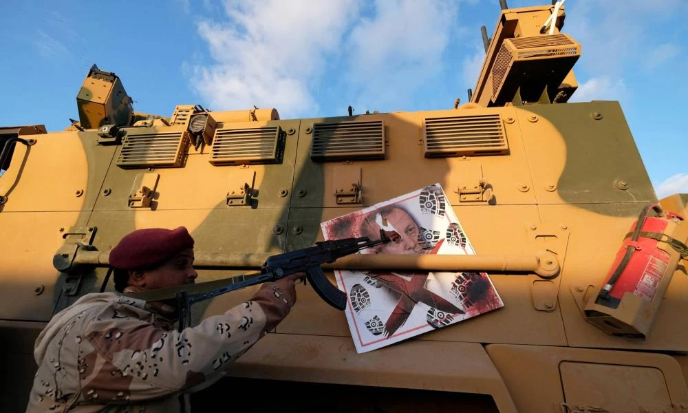 Λιβύη: Ρωσικό "βήμα" για είσοδο “κανταφικών” στη νέα κυβέρνηση - Συγκρούσεις μαχητών του Χαφτάρ & Τρίπολης